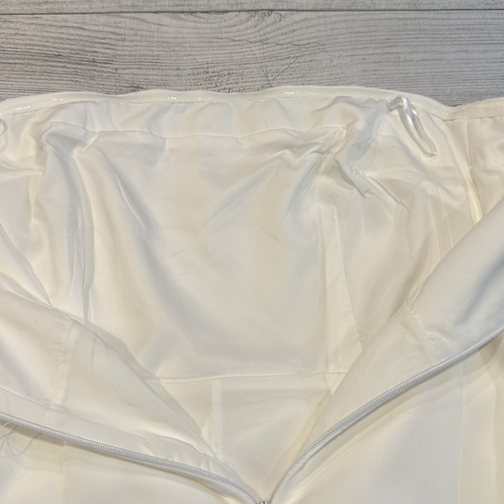 New York & Company Shorts Romper off white size L NWT - Picture 9 of 16